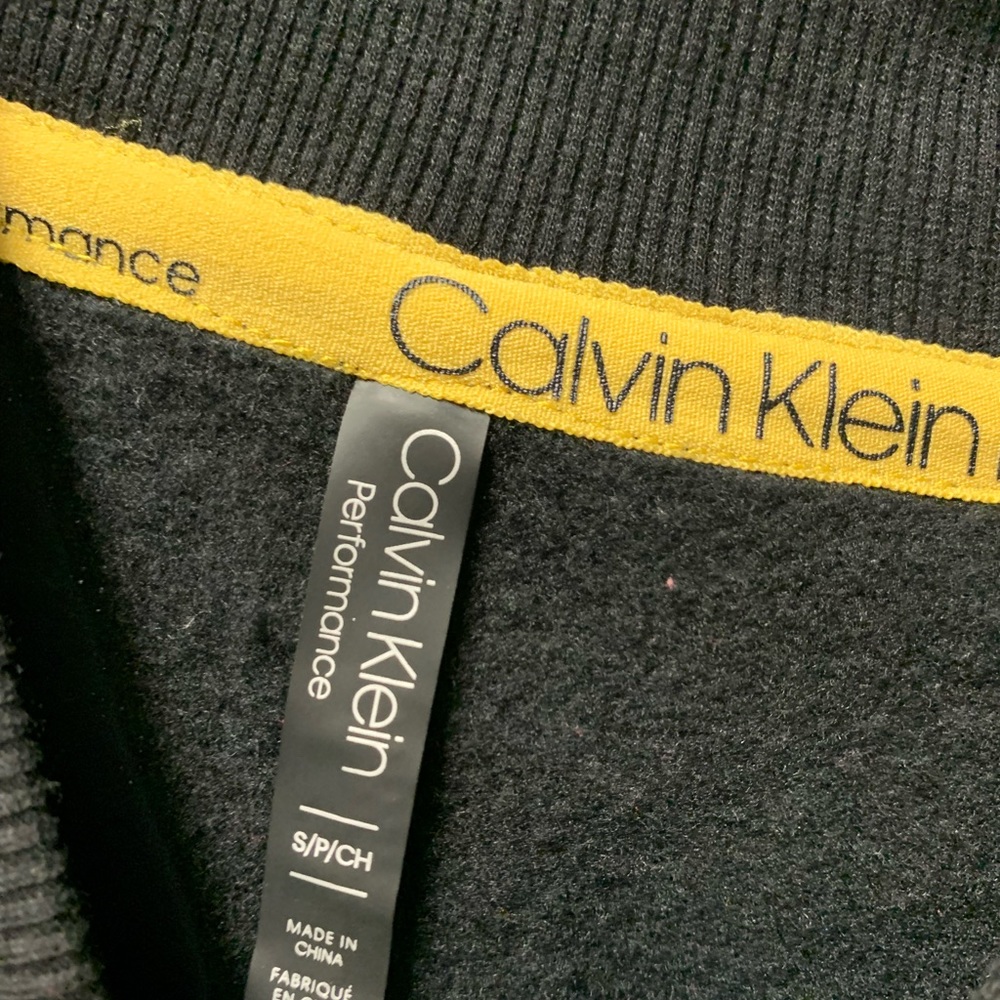 sweatshirt - Picture 2 of 3